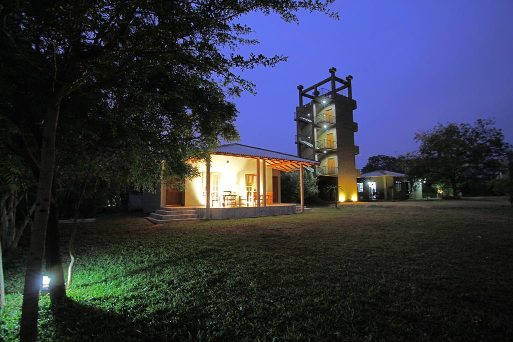 The Yala Adventure Hotel Tissamaharama Buitenkant foto