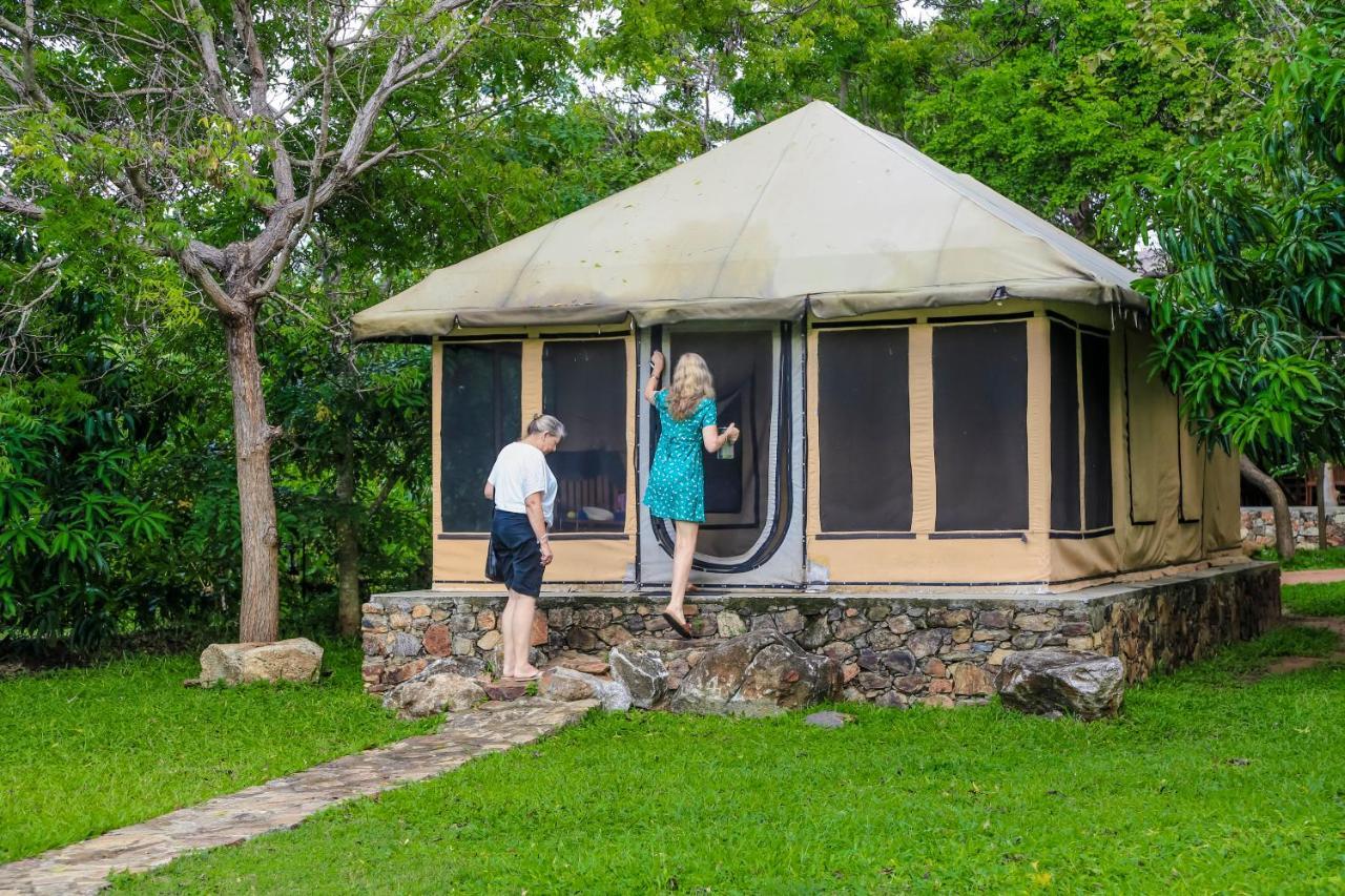 The Yala Adventure Hotel Tissamaharama Buitenkant foto