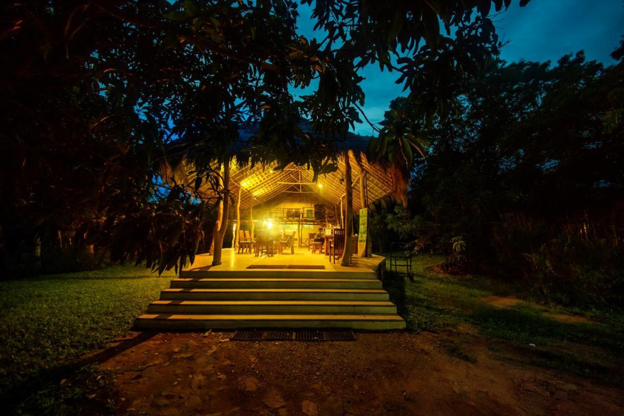 The Yala Adventure Hotel Tissamaharama Buitenkant foto